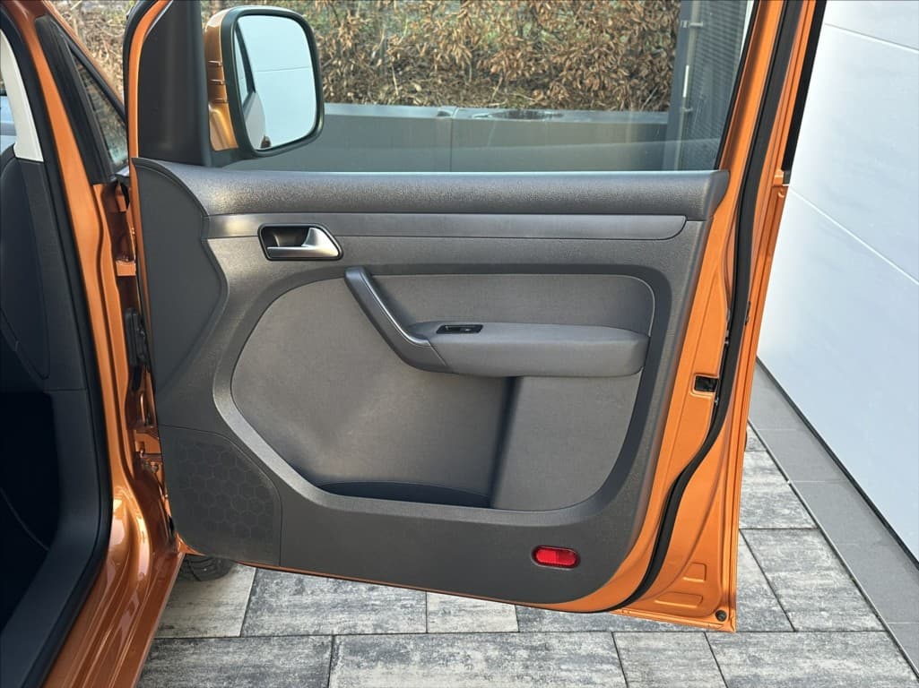 2013 Volkswagen Caddy - 19