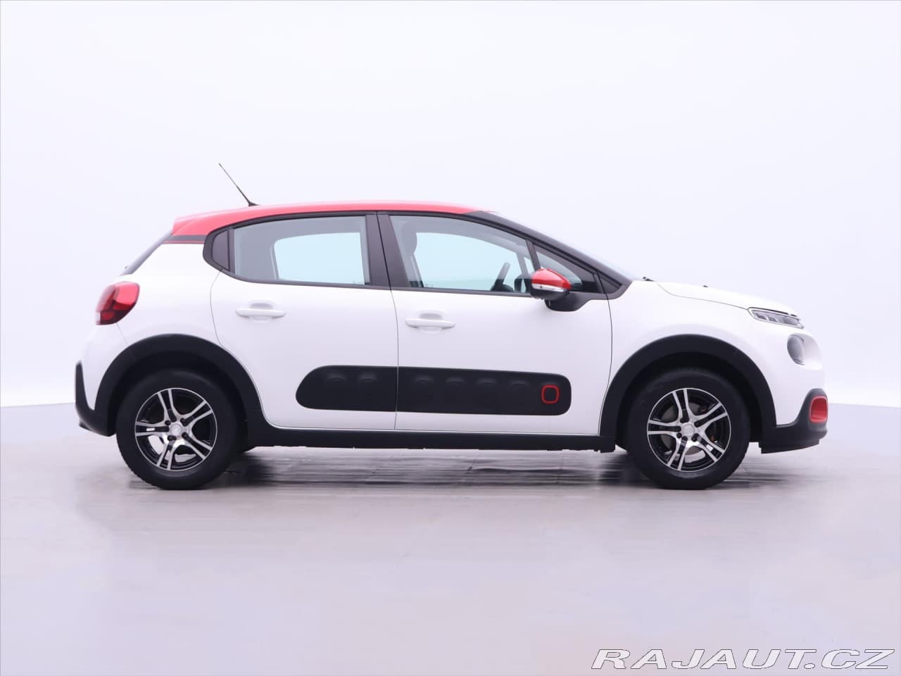 2018 Citroen C3 - 8