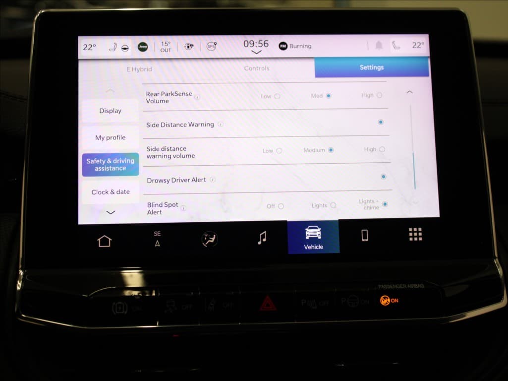 2023 Jeep Compass - 12