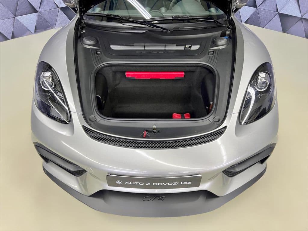 2020 Porsche Cayman - 4