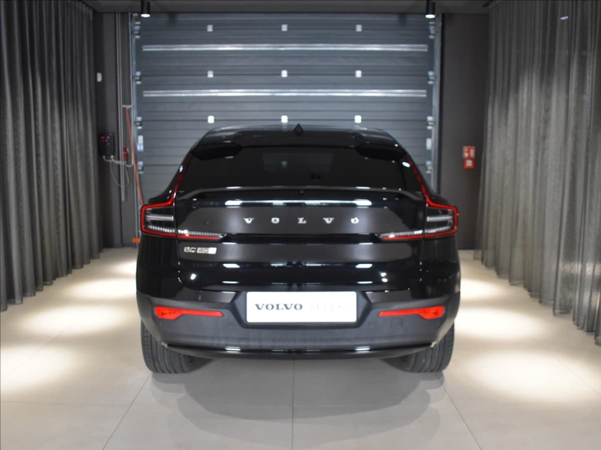 2025 Volvo C40 - 6