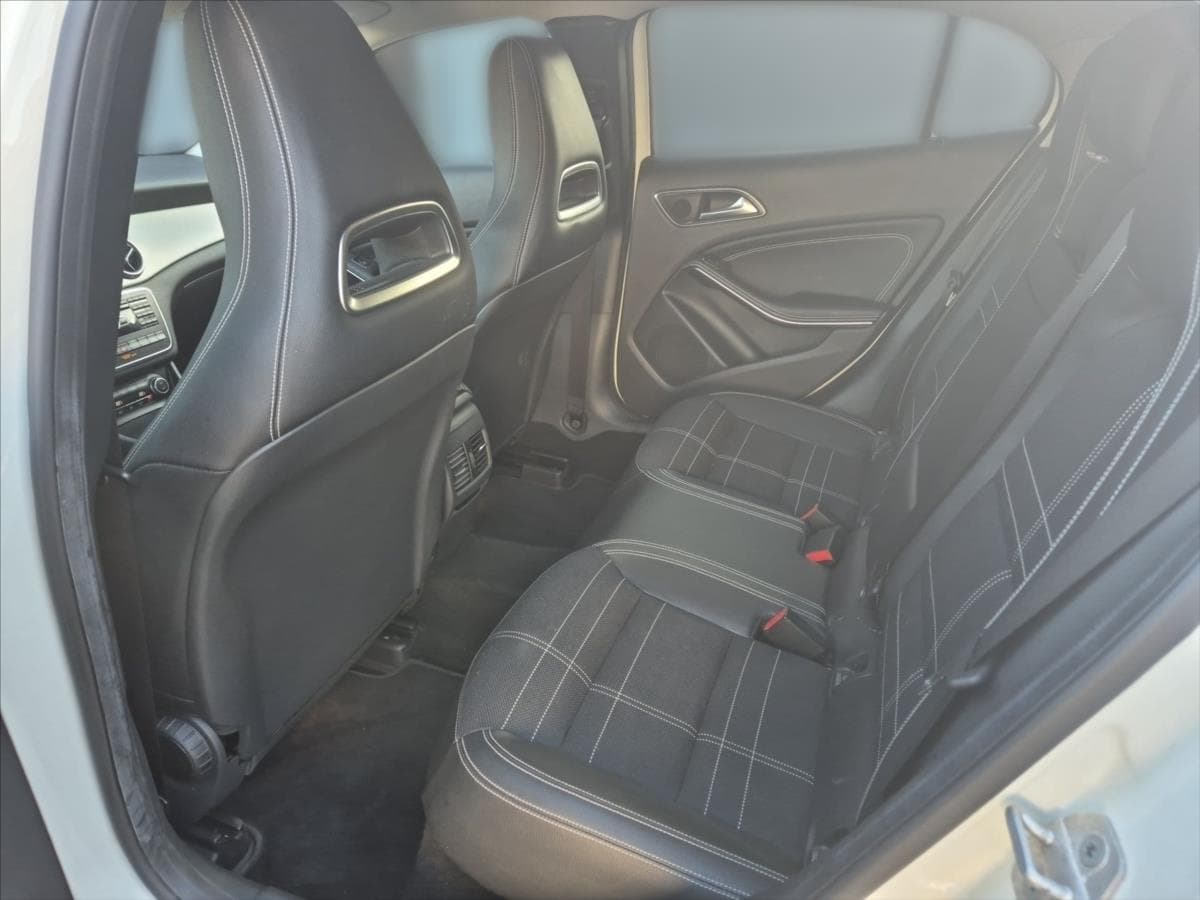 2014 Mercedes-Benz GLA - 10