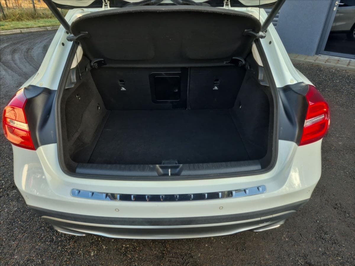 2014 Mercedes-Benz GLA - 11