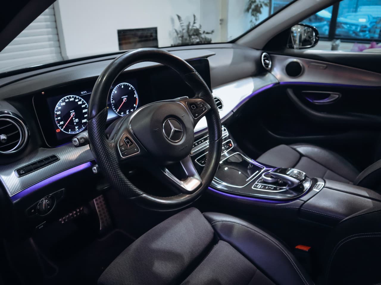 2017 Mercedes-Benz E-CLASS - 16