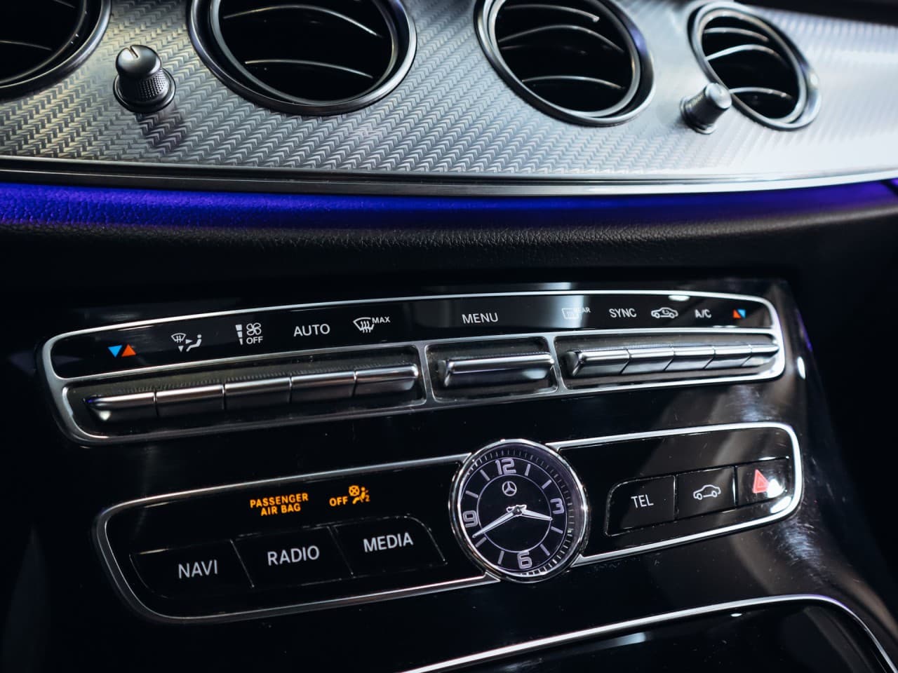 2017 Mercedes-Benz E-CLASS - 18