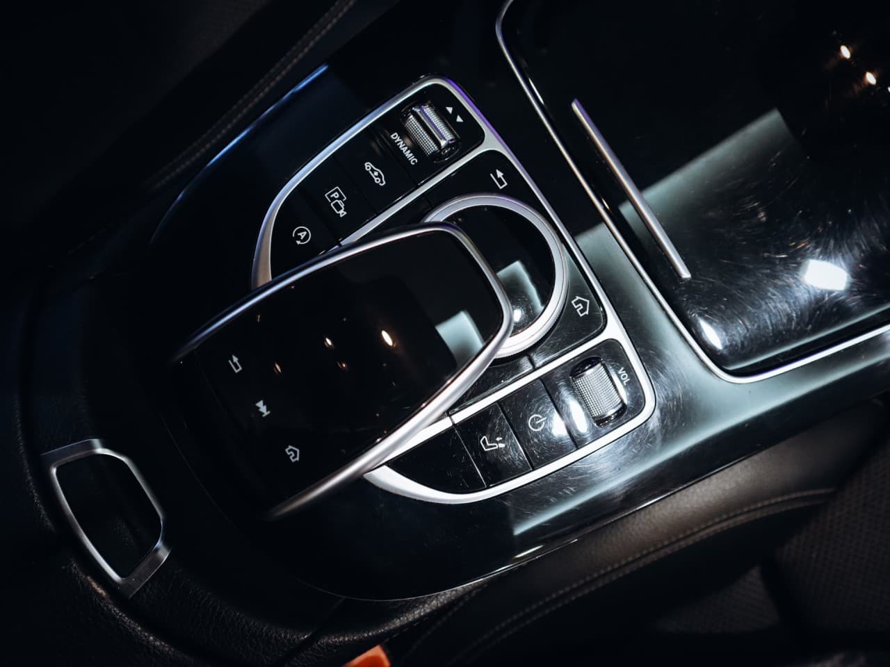 2017 Mercedes-Benz E-CLASS - 19