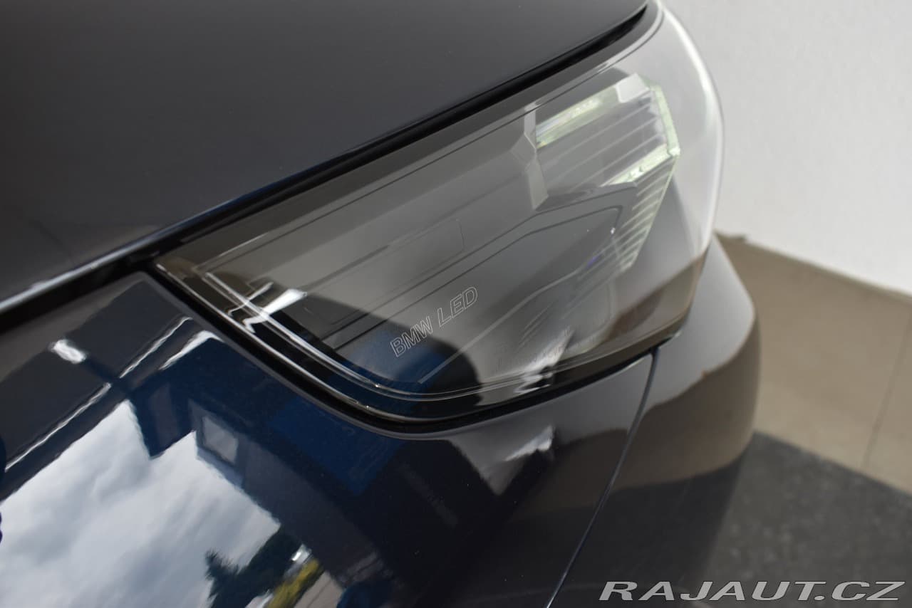 2025 BMW 5-Series - 18