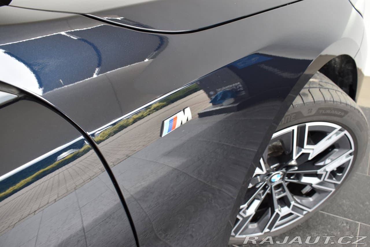 2025 BMW 5-Series - 19