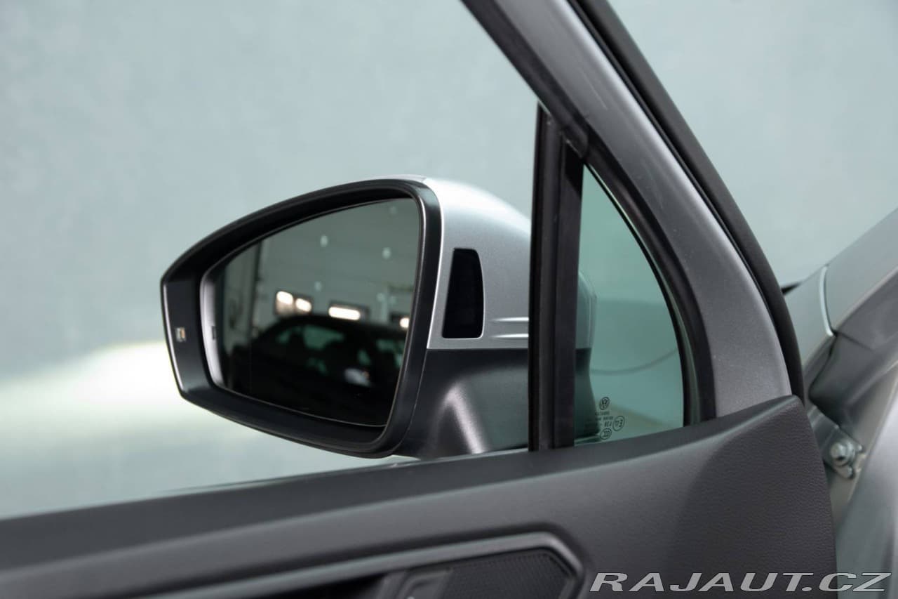 2021 Volkswagen Tiguan - 10