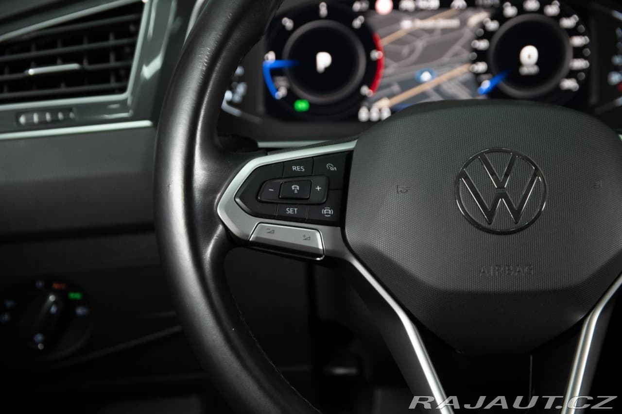 2021 Volkswagen Tiguan - 17