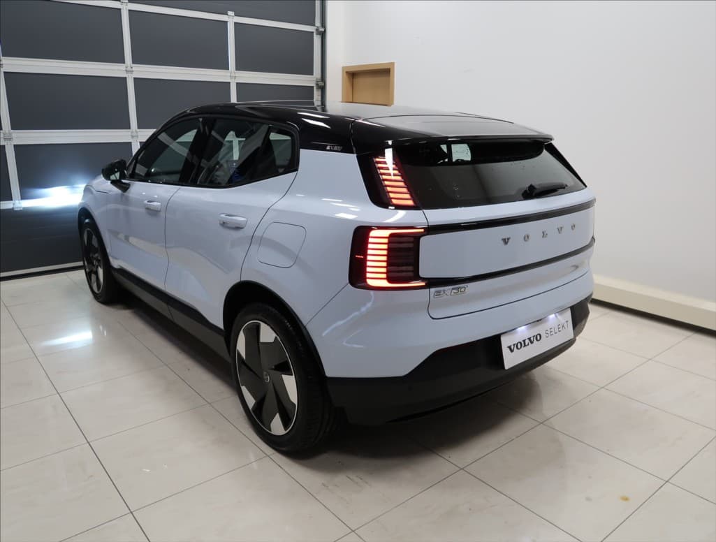 2025 Volvo Ex30 - 6