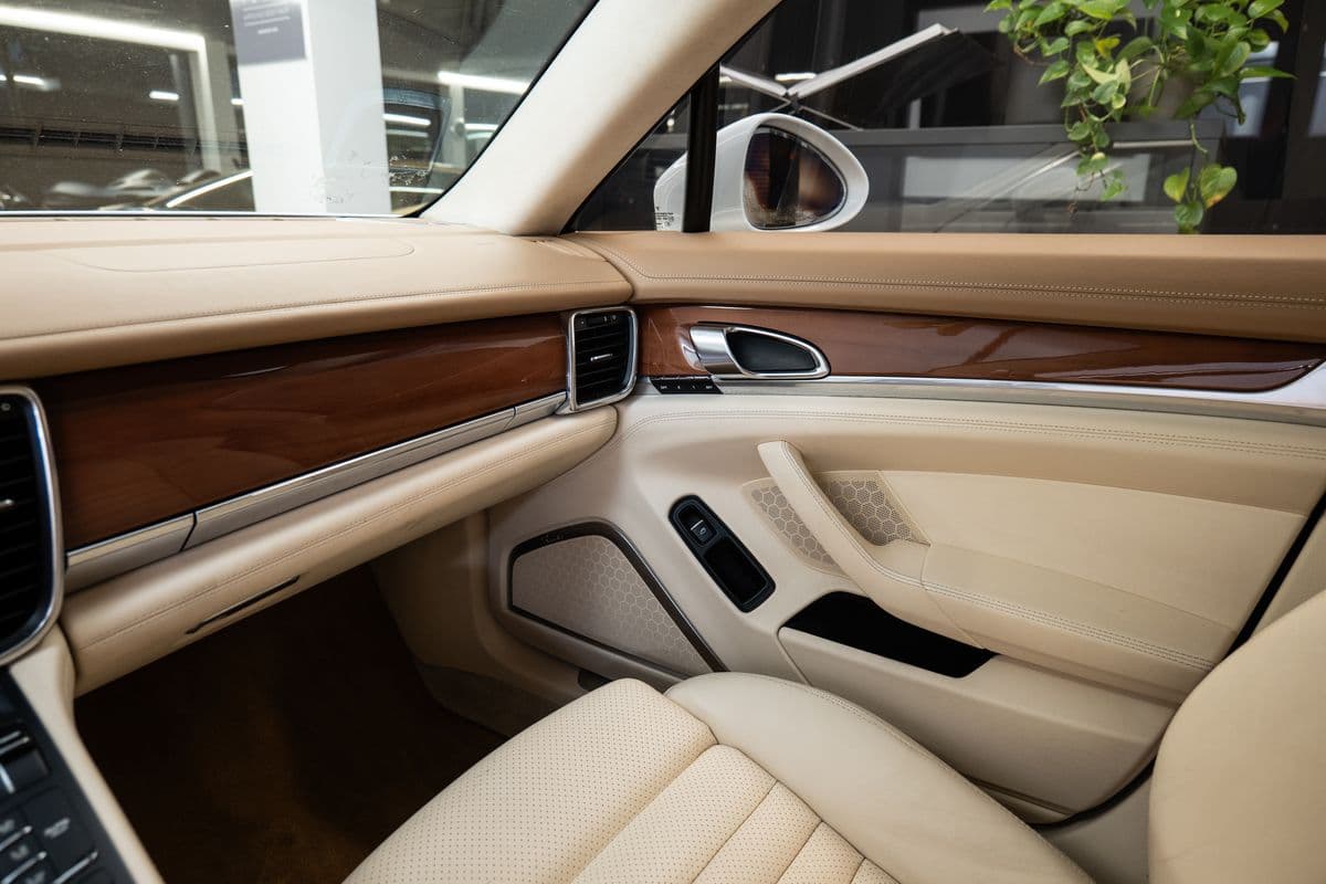 2009 Porsche Panamera - 17