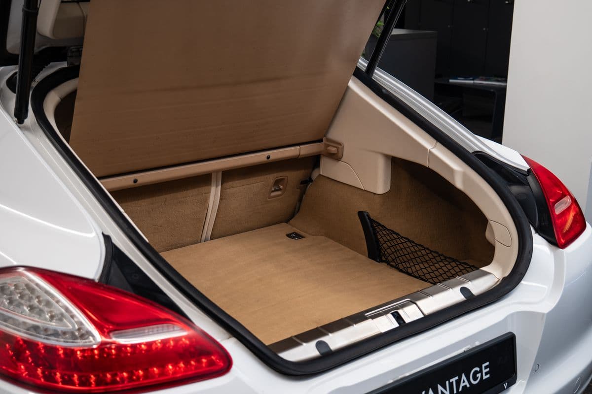 2009 Porsche Panamera - 20