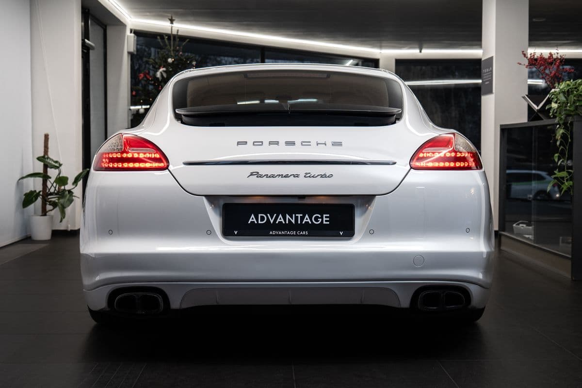 2009 Porsche Panamera - 3