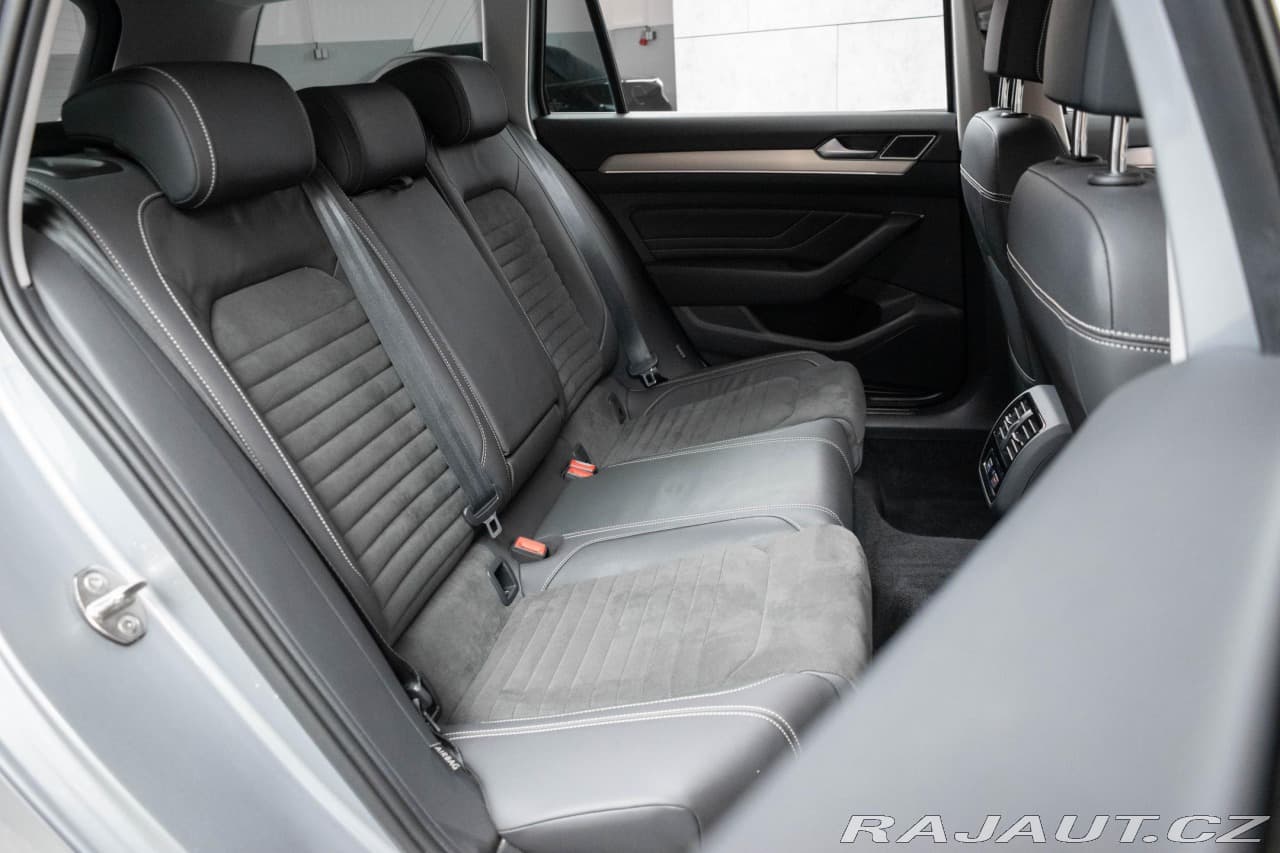 2021 Volkswagen Passat - 12