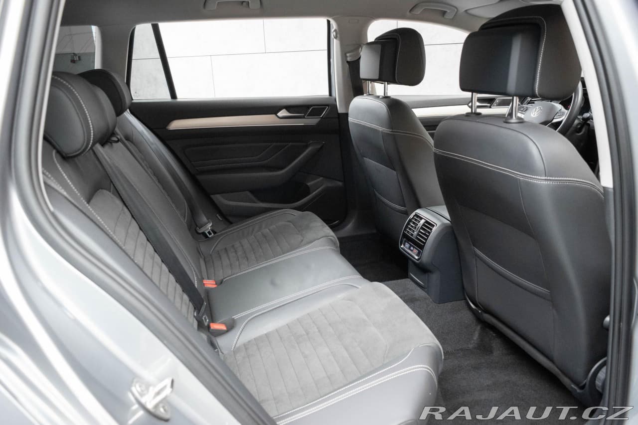 2021 Volkswagen Passat - 13