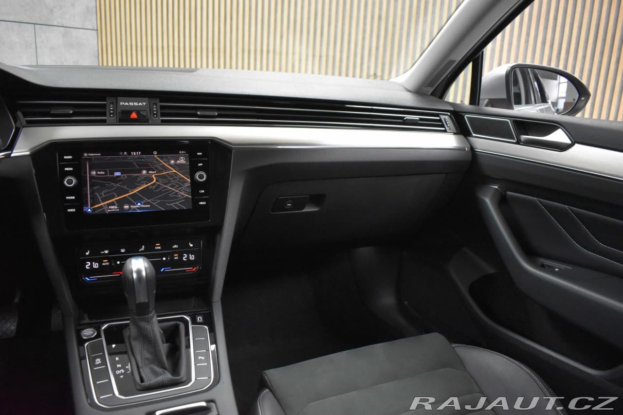 2021 Volkswagen Passat - 9