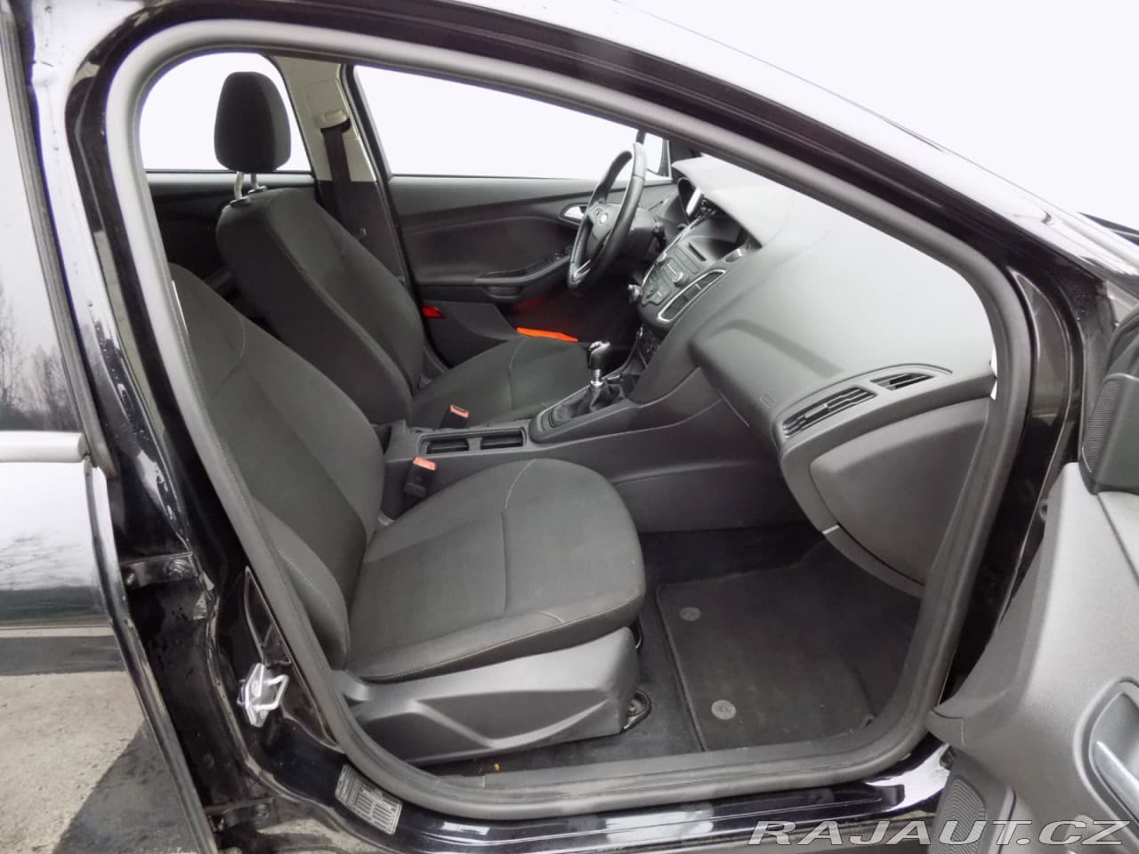 2017 Ford Focus - 14