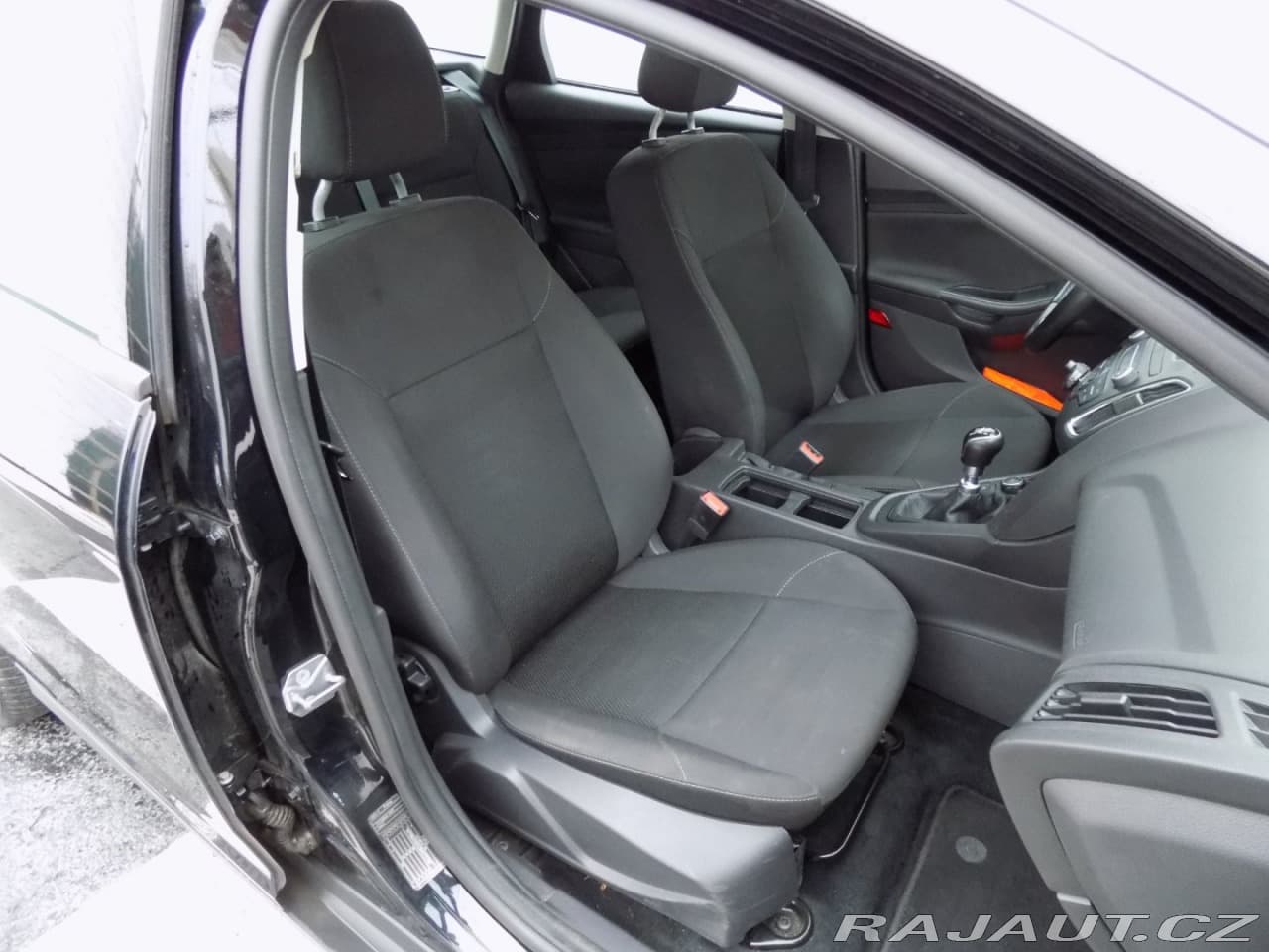 2017 Ford Focus - 16