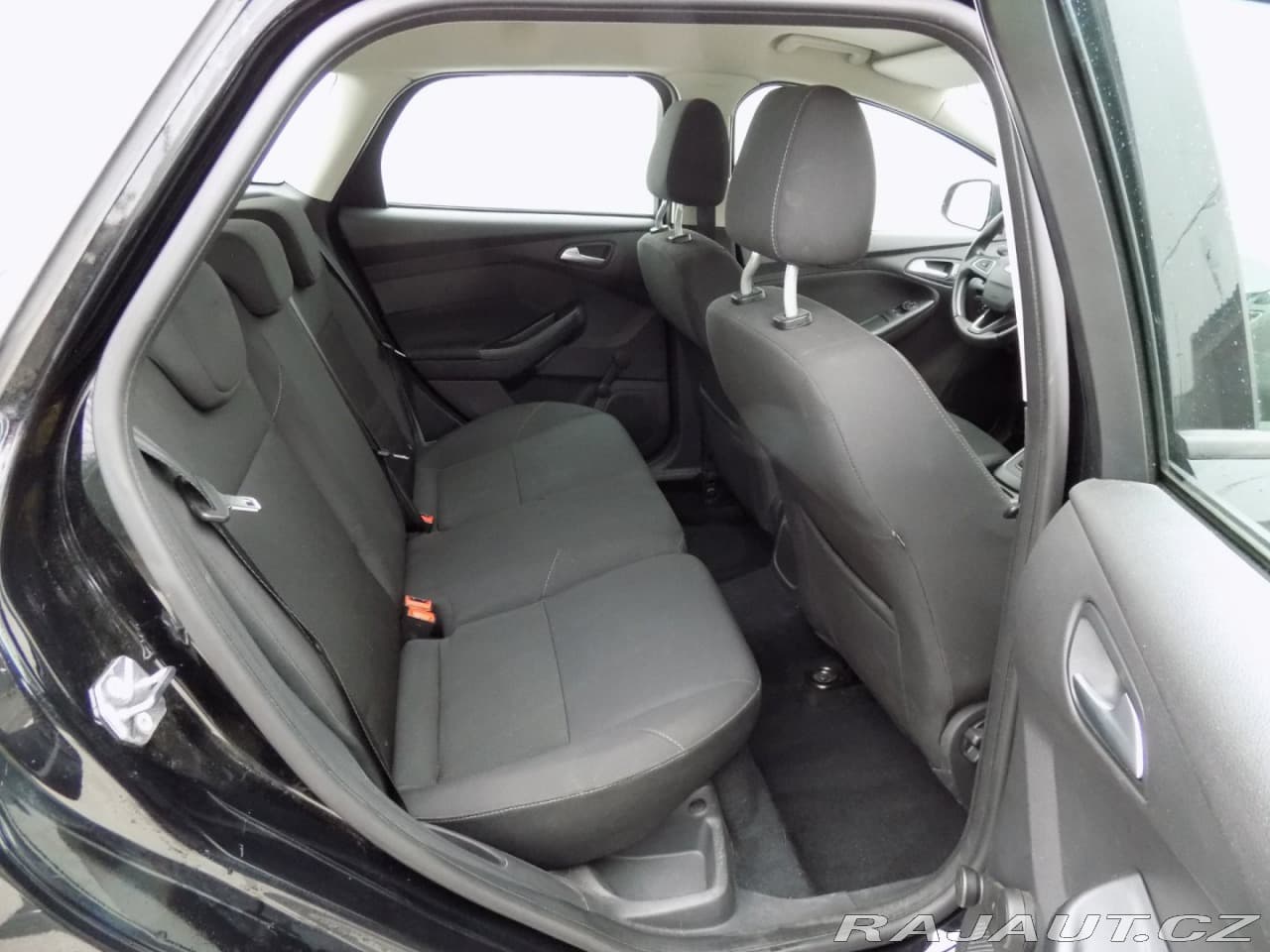 2017 Ford Focus - 17