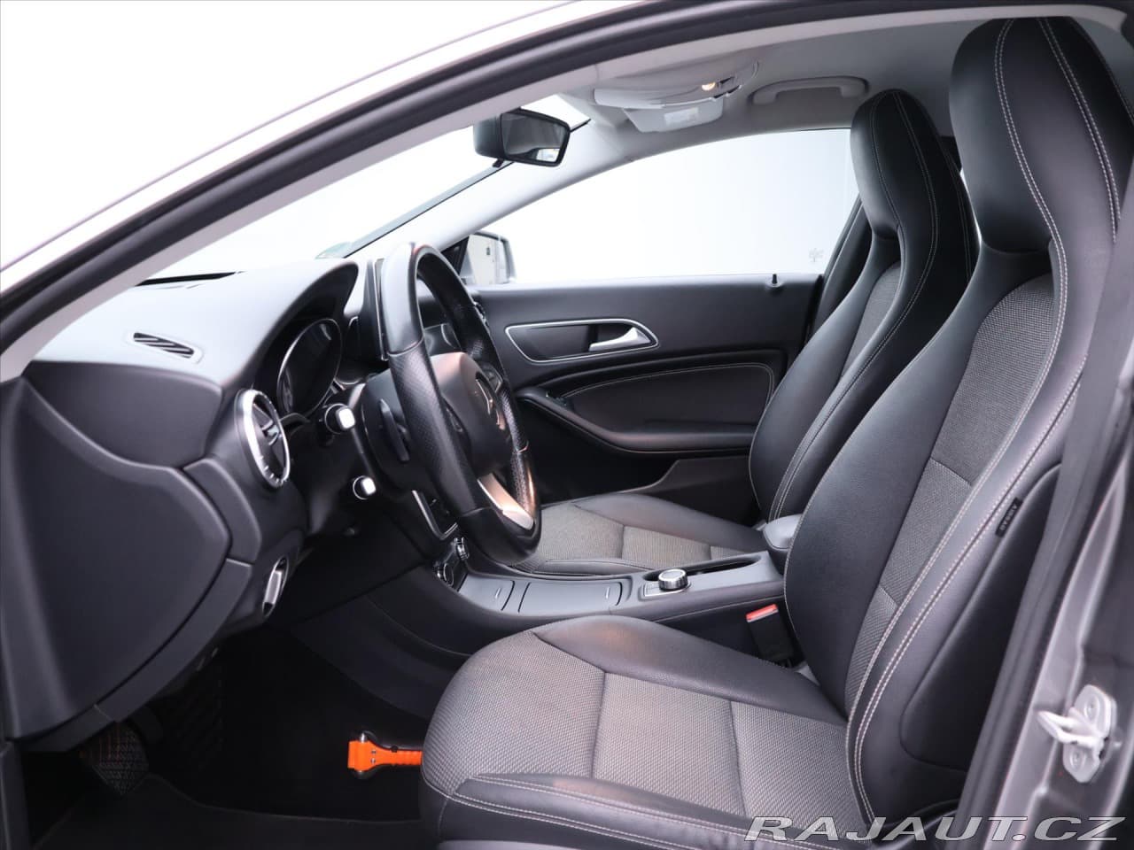 2015 Mercedes-Benz CLA - 10