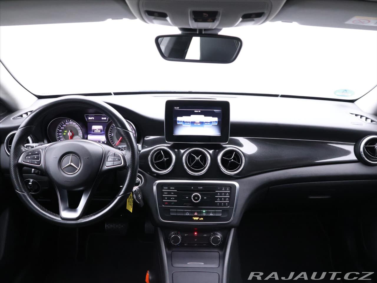 2015 Mercedes-Benz CLA - 19