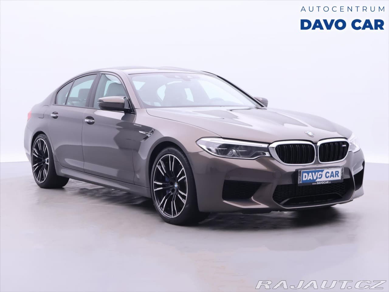 BMW M5 4,4 V8 441kW xDrive Indiv