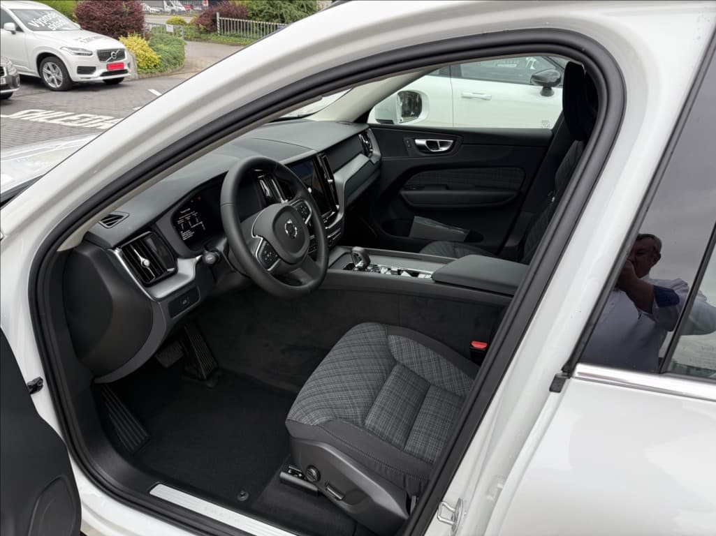 2025 Volvo Xc60 - 4