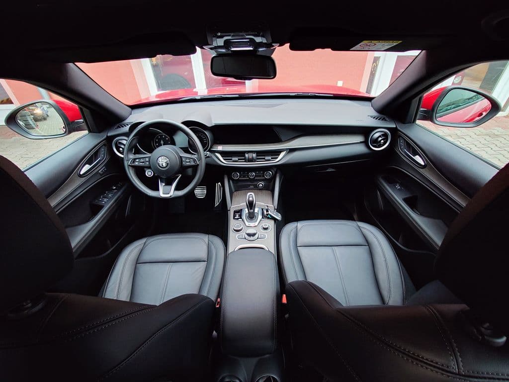 2023 Alfa Romeo Stelvio - 19