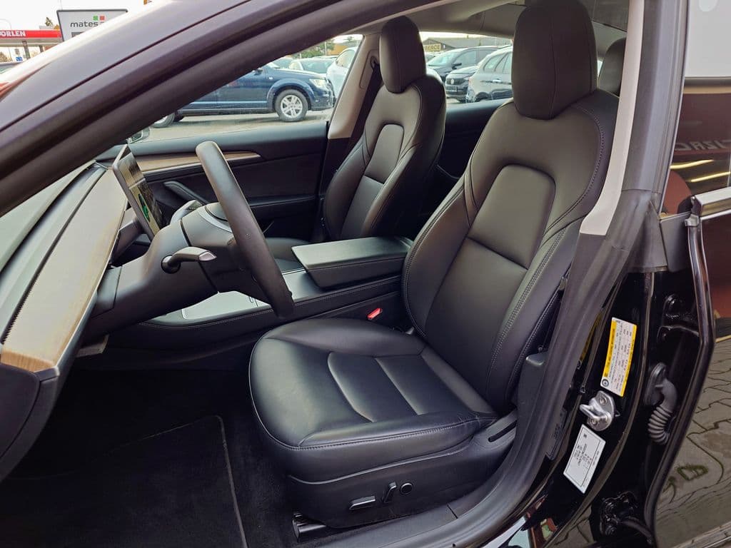 2021 Tesla Model 3 - 11