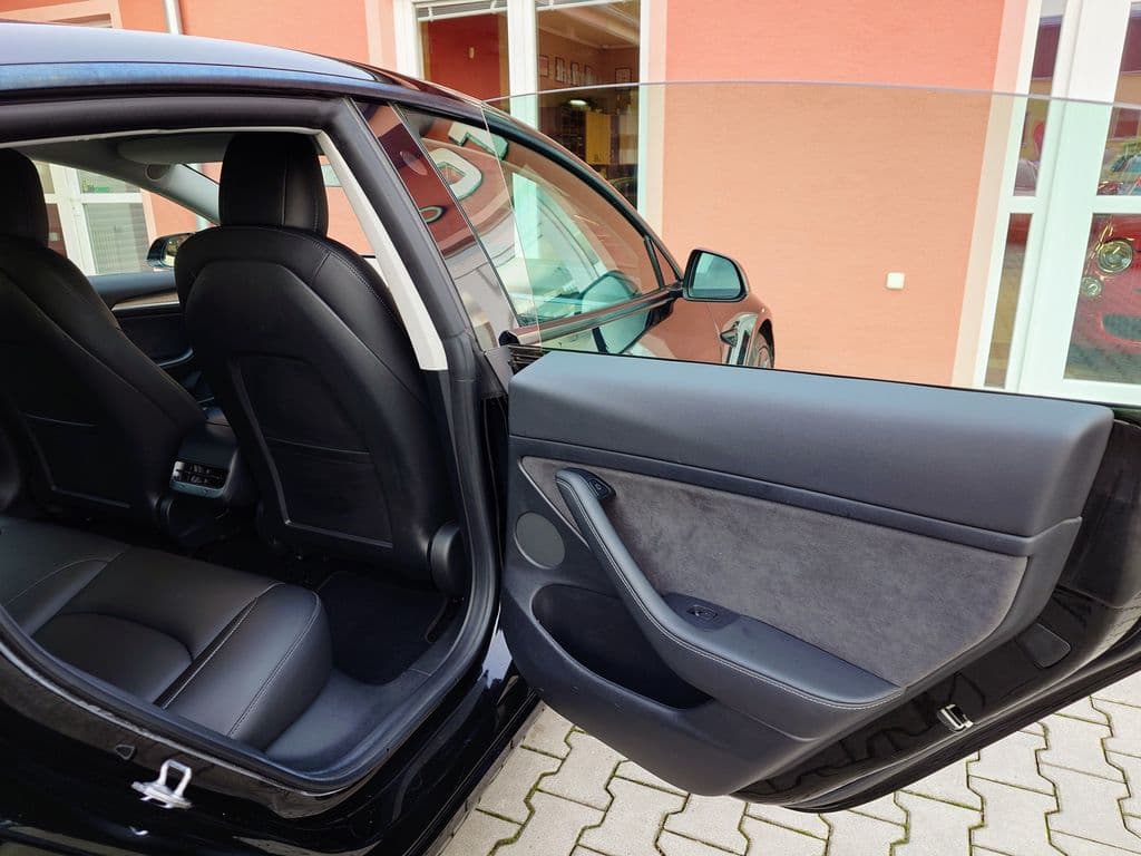 2021 Tesla Model 3 - 18