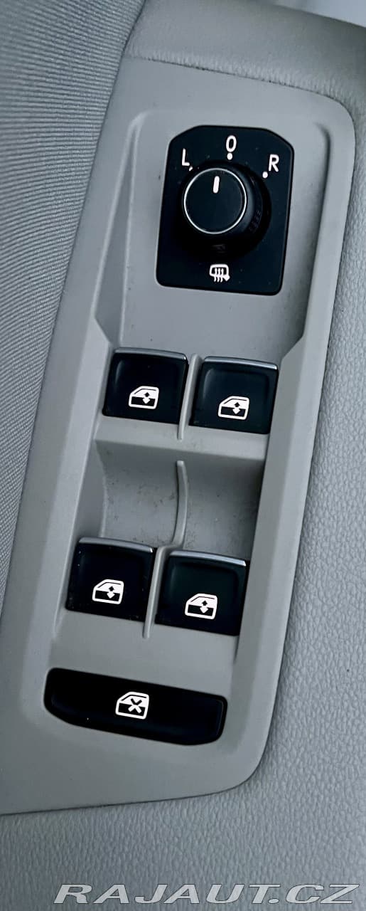 2016 Volkswagen Touran - 16