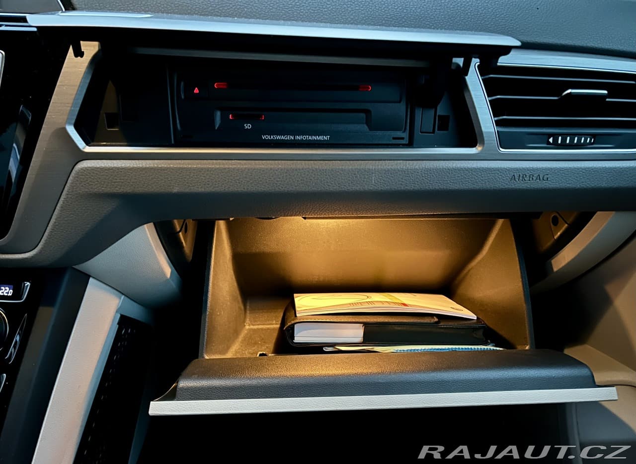 2016 Volkswagen Touran - 17