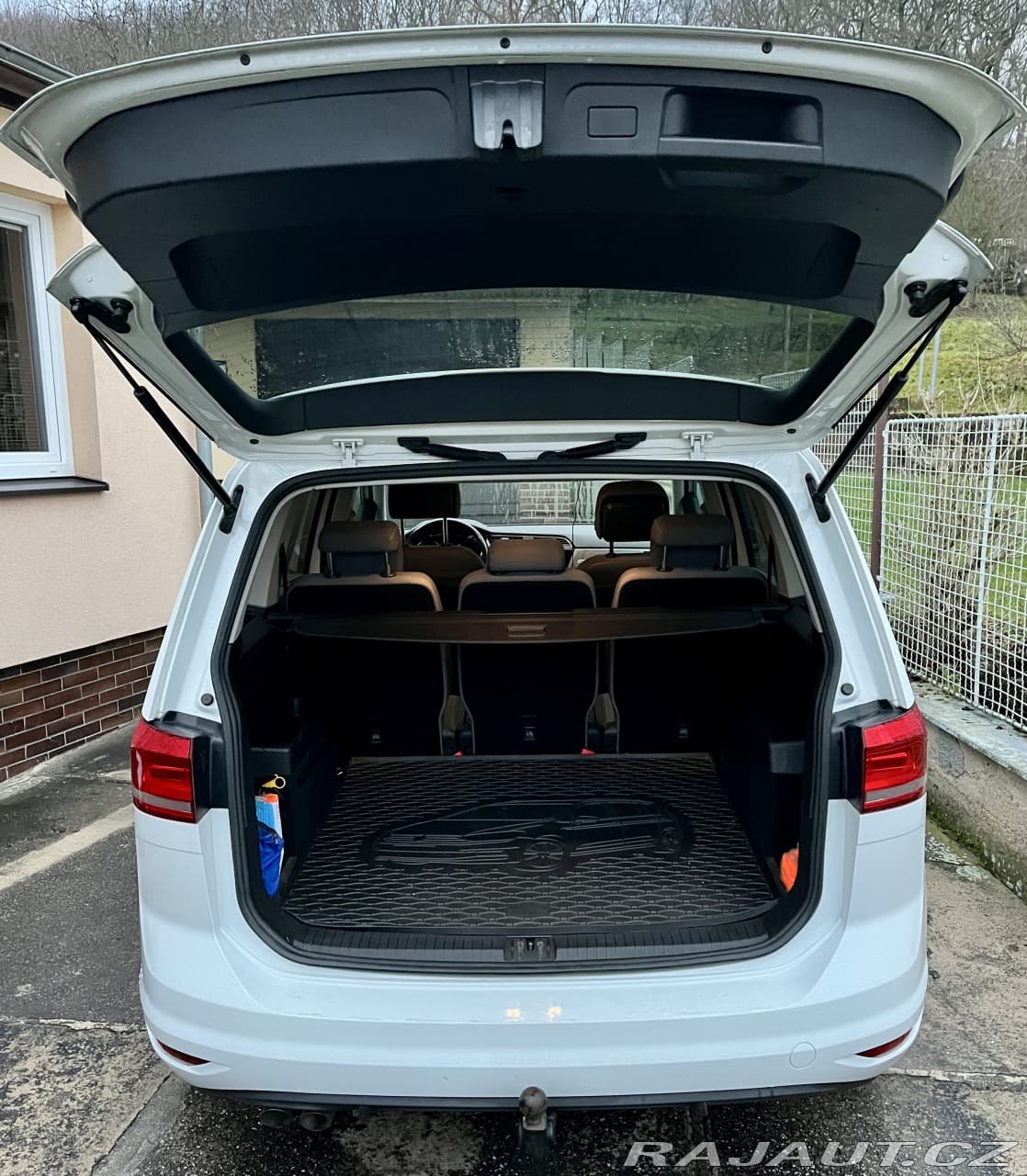 2016 Volkswagen Touran - 8