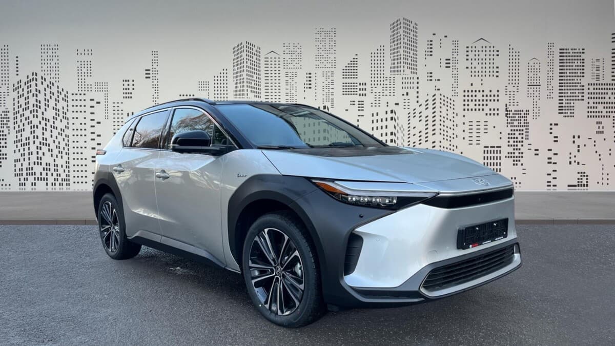 2025 Toyota Bz4x - 3