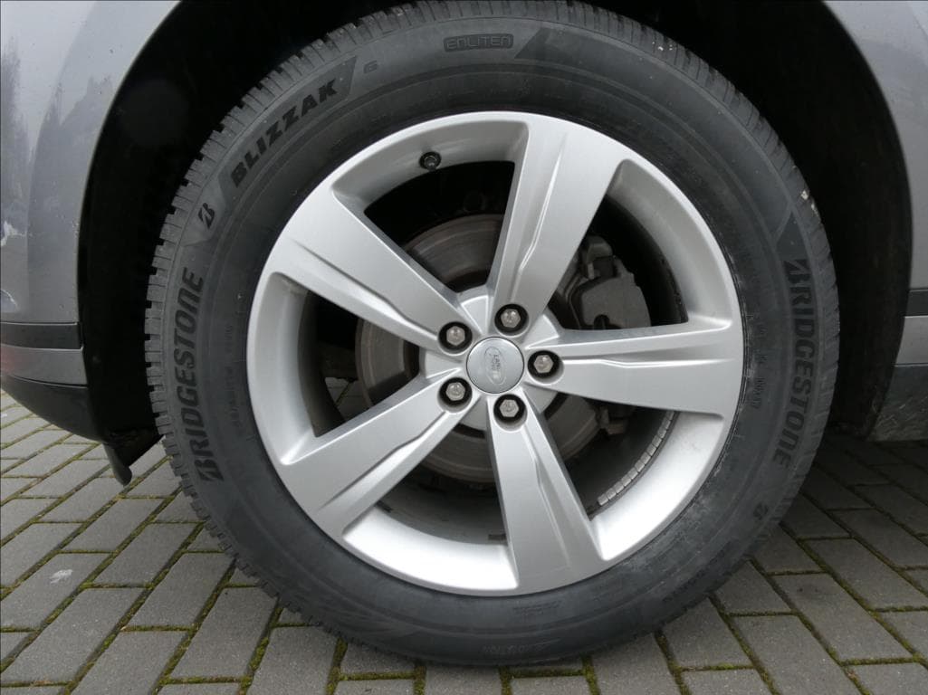 2021 Land Rover Range Rover Velar - 10