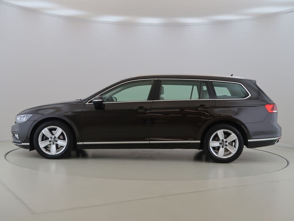 2019 Volkswagen Passat - 4
