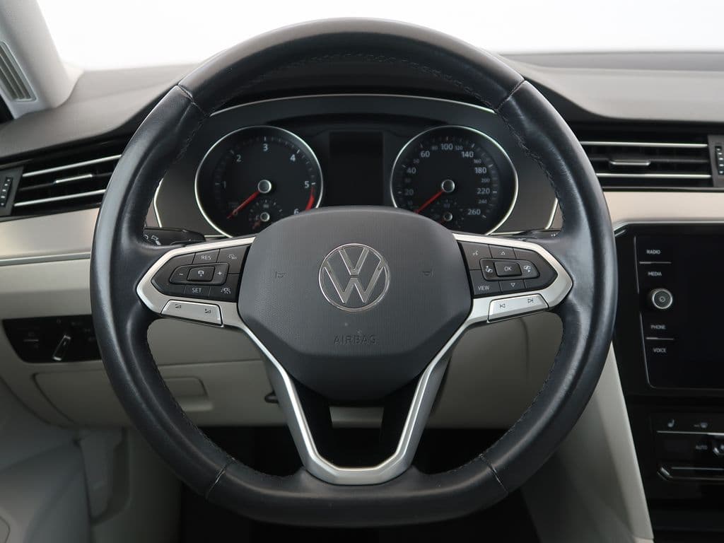 2021 Volkswagen Passat - 14