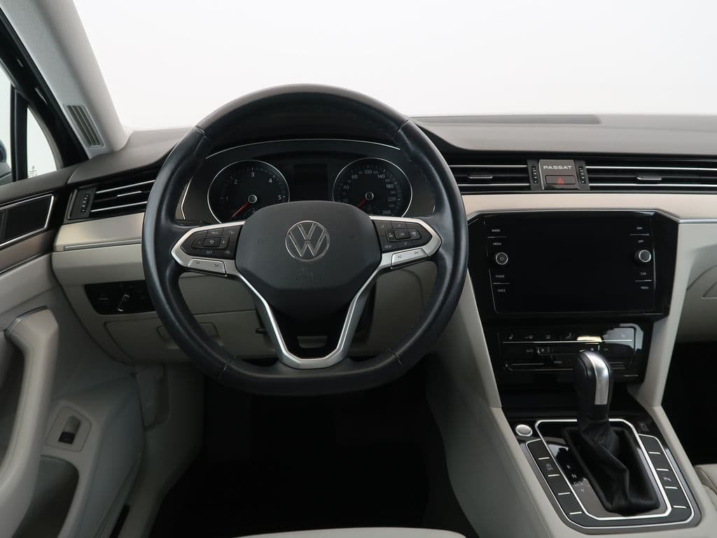 2021 Volkswagen Passat - 15