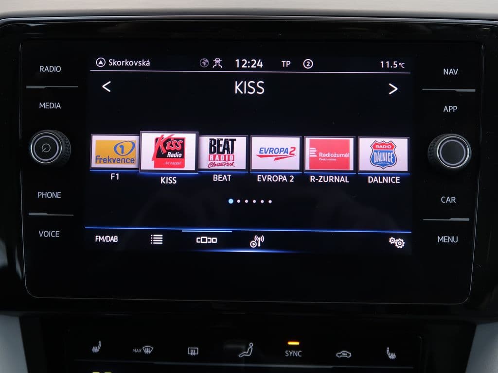 2021 Volkswagen Passat - 18