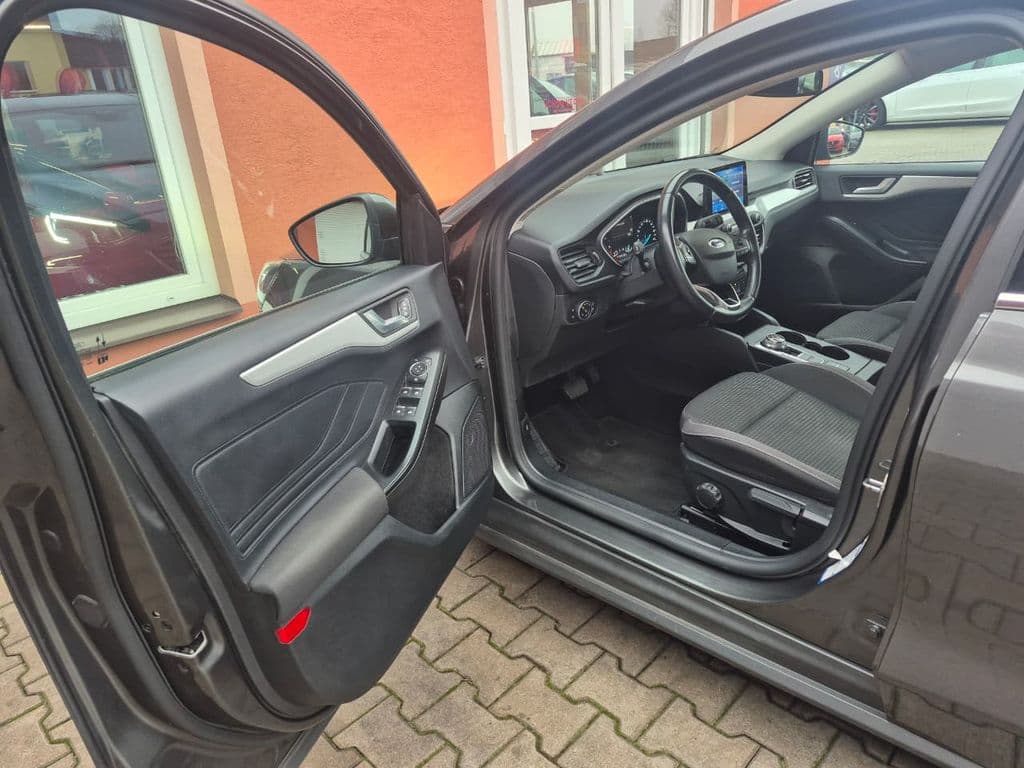 2021 Ford Focus - 12