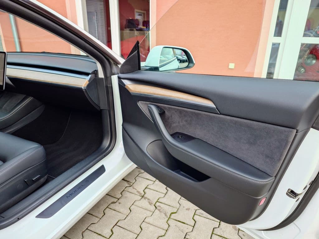 2021 Tesla Model 3 - 14