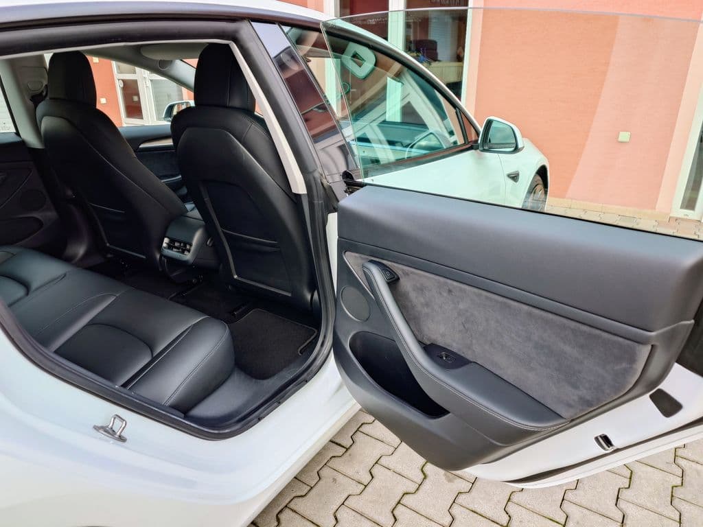 2021 Tesla Model 3 - 18