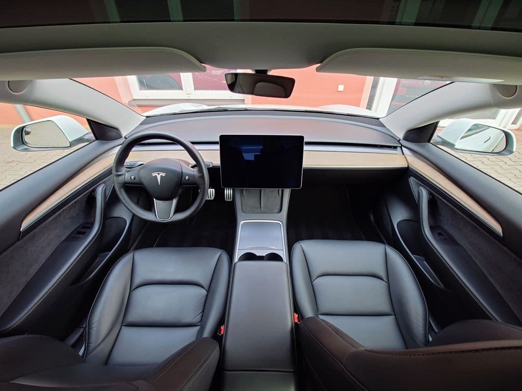 2021 Tesla Model 3 - 19