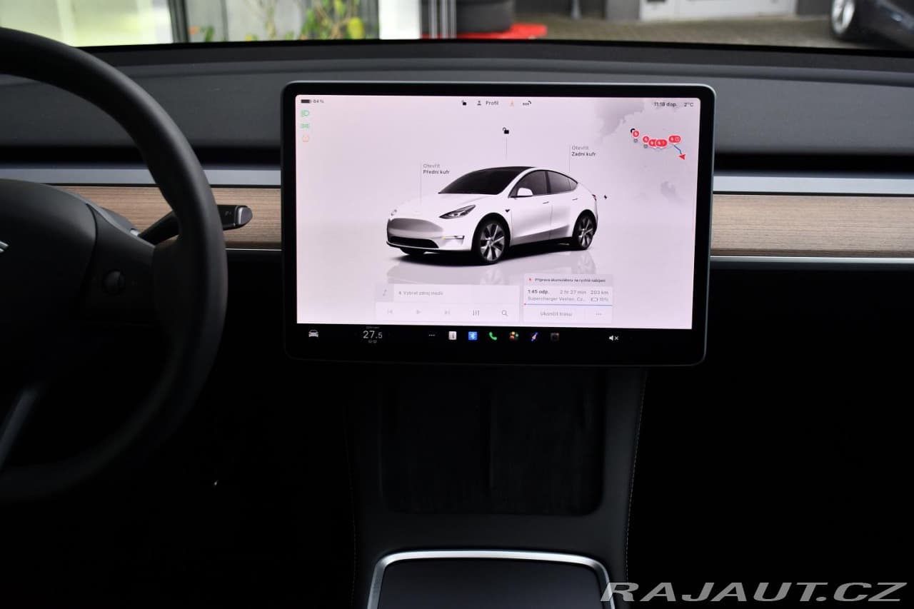 2023 Tesla Model Y - 11