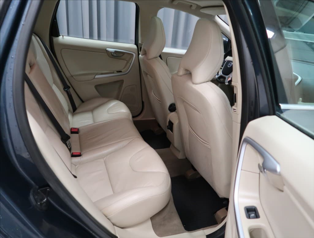 2011 Volvo Xc60 - 10