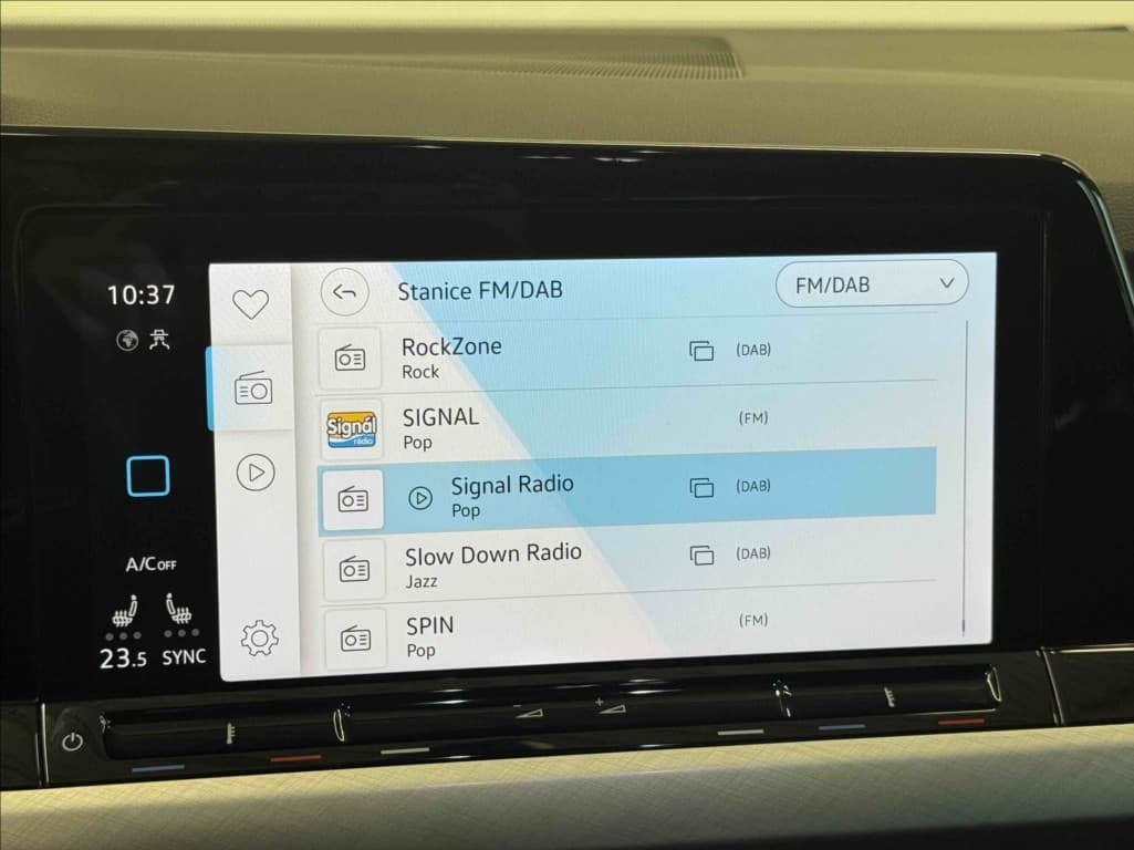 2022 Volkswagen Golf - 11