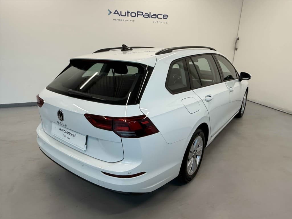 2022 Volkswagen Golf - 4