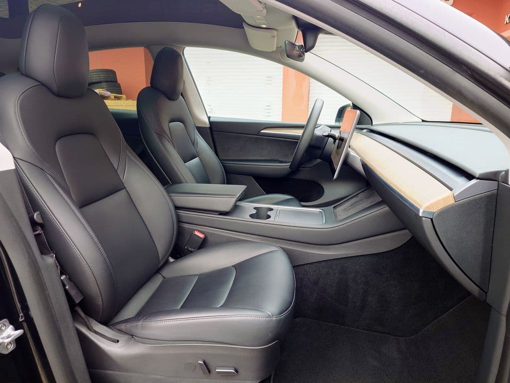 2022 Tesla Model Y - 13