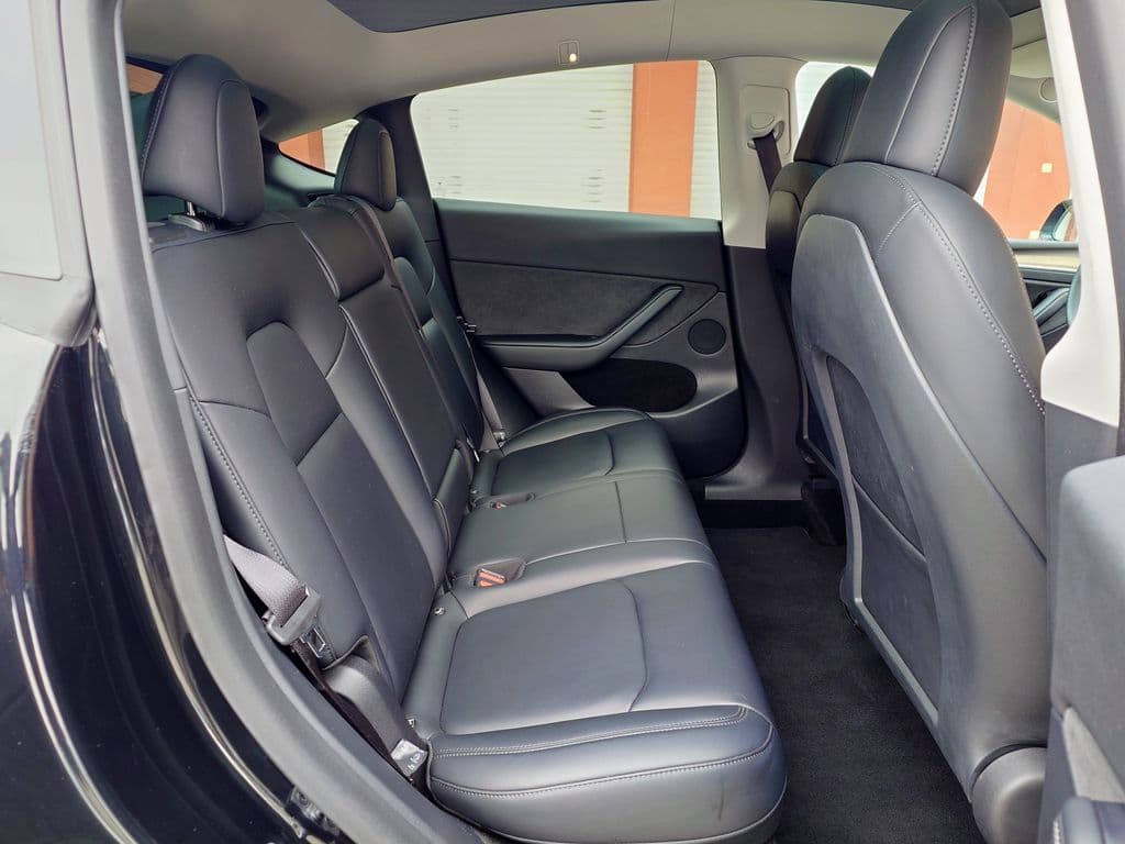 2022 Tesla Model Y - 17